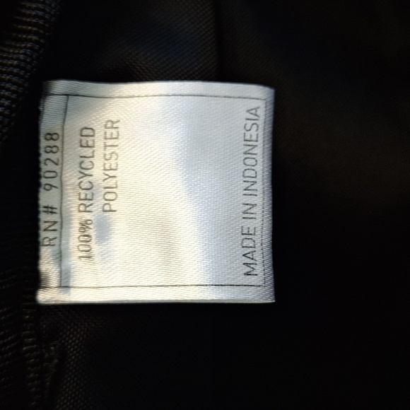 ✨️ Adidas Lumbar/Fanny Pack. Gray and black. - Picture 5 of 8